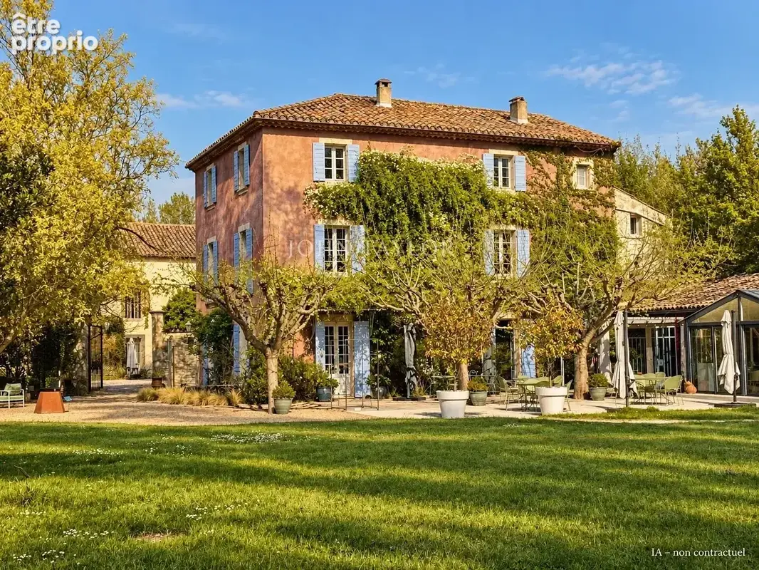 Maison à L'ISLE-SUR-LA-SORGUE