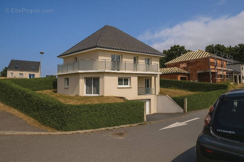 Terrain à FONTAINE-LA-MALLET