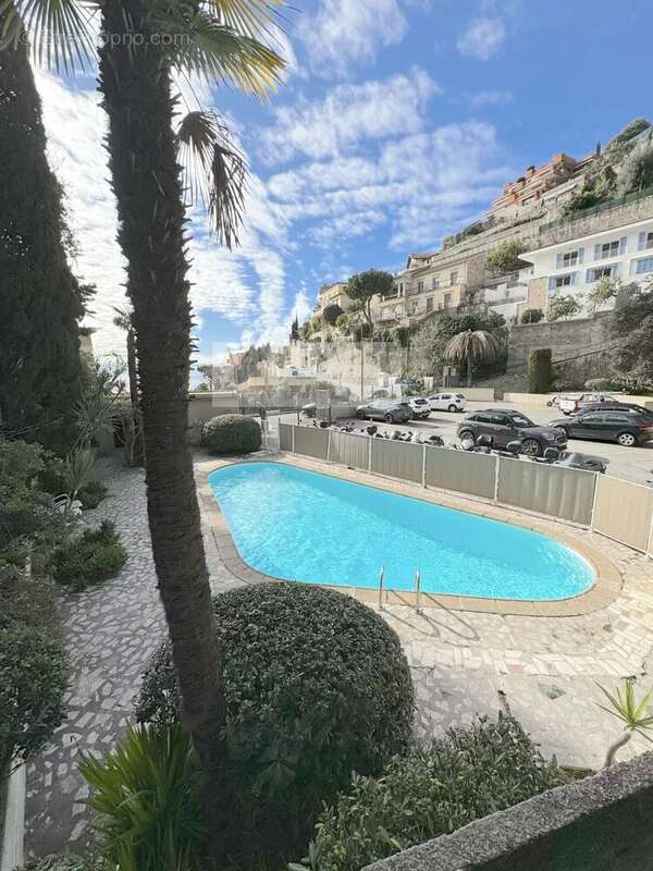 Appartement à ROQUEBRUNE-CAP-MARTIN