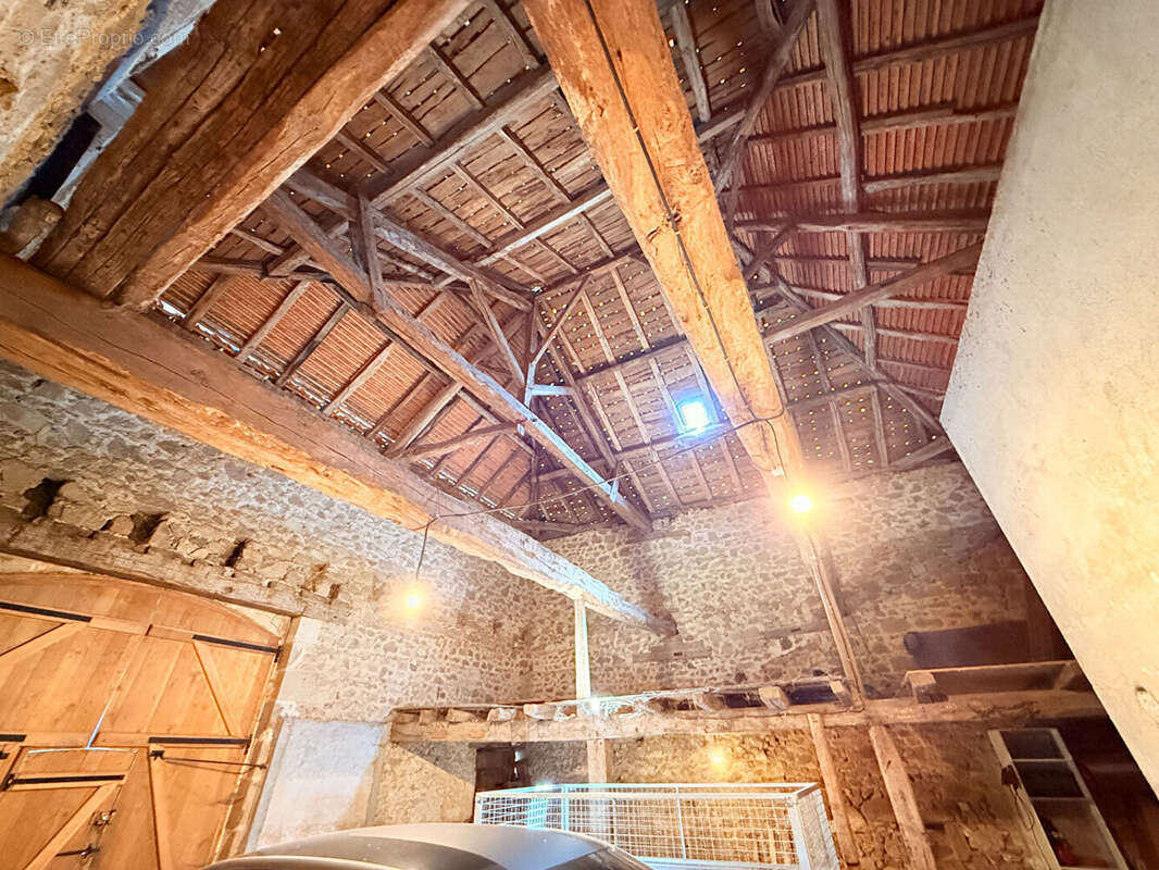 Maison à PIEGUT-PLUVIERS