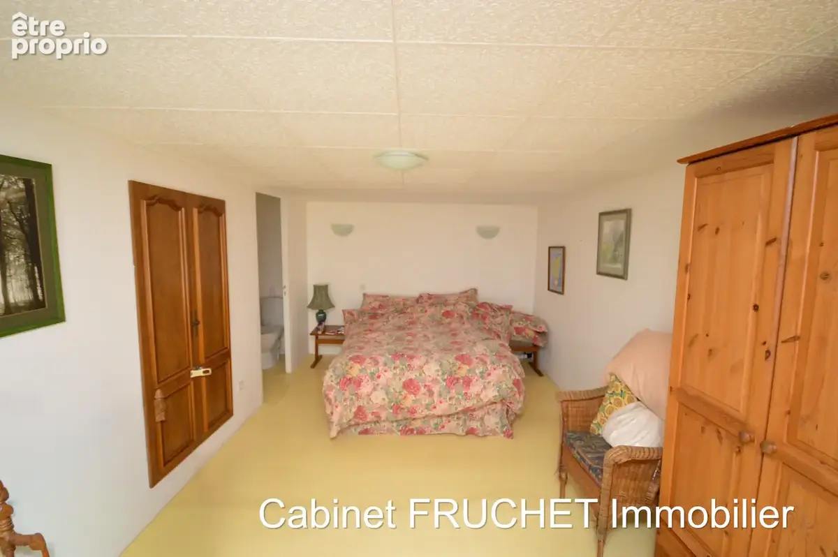 10 km de CHANTONNAY - Grande maison 4 chambres (ou 2 logements communiquants, maison + gîte) - photo 10