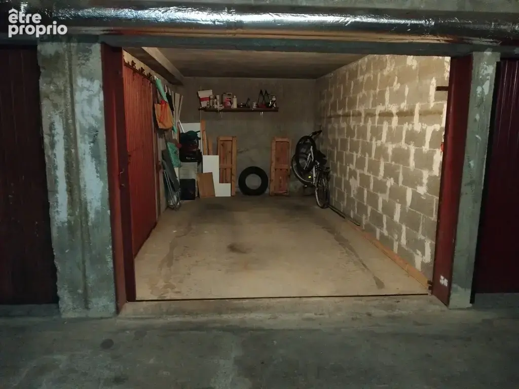 Parking à HYERES