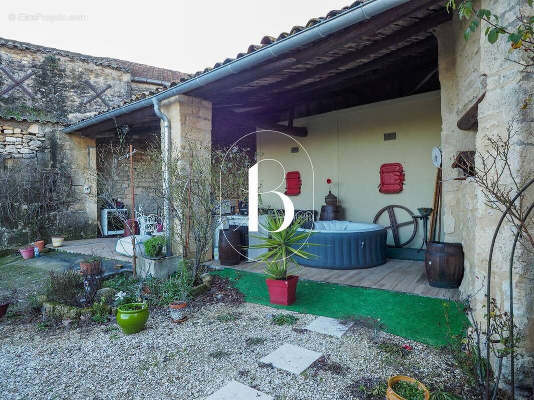 Maison à UZES