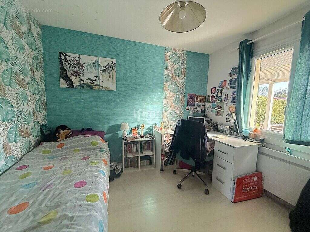 Maison à SAINT-MICHEL-DE-RIEUFRET