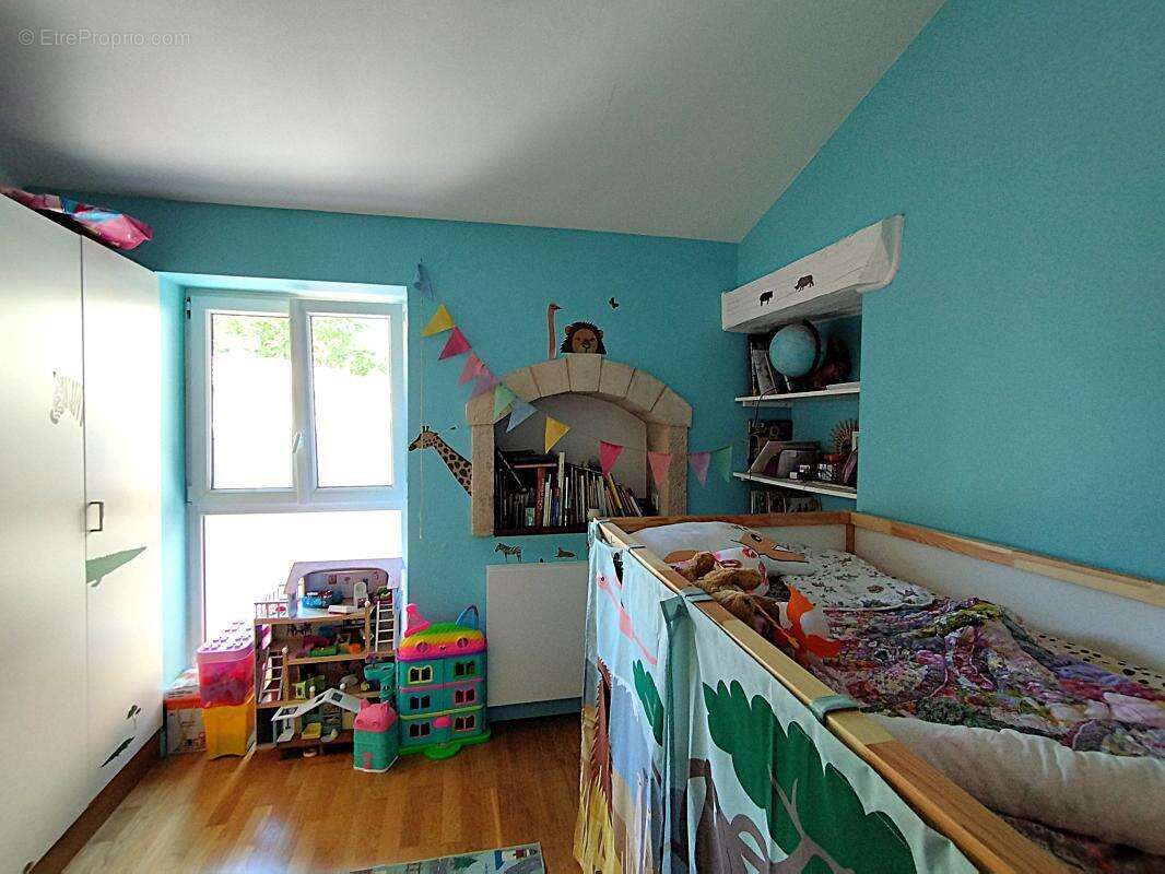 Maison 111 m² à Rochetaillee-Sur-Saone  - photo 10