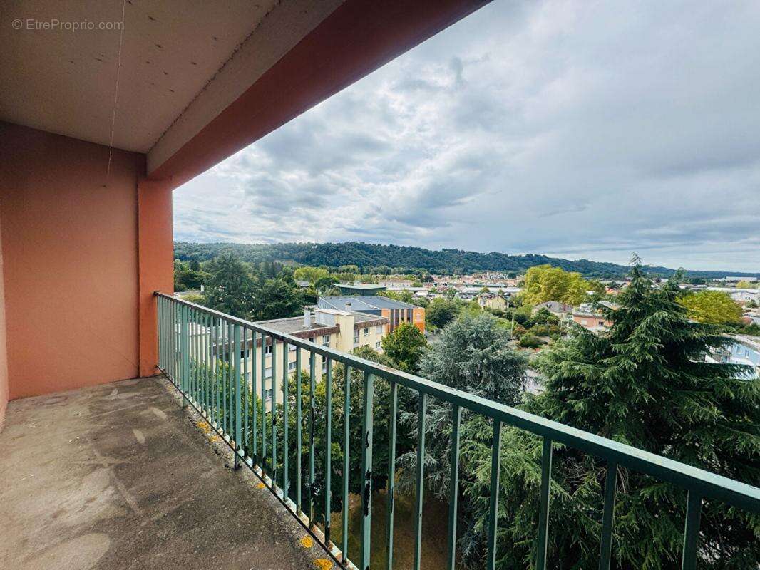 Appartement à BILLERE