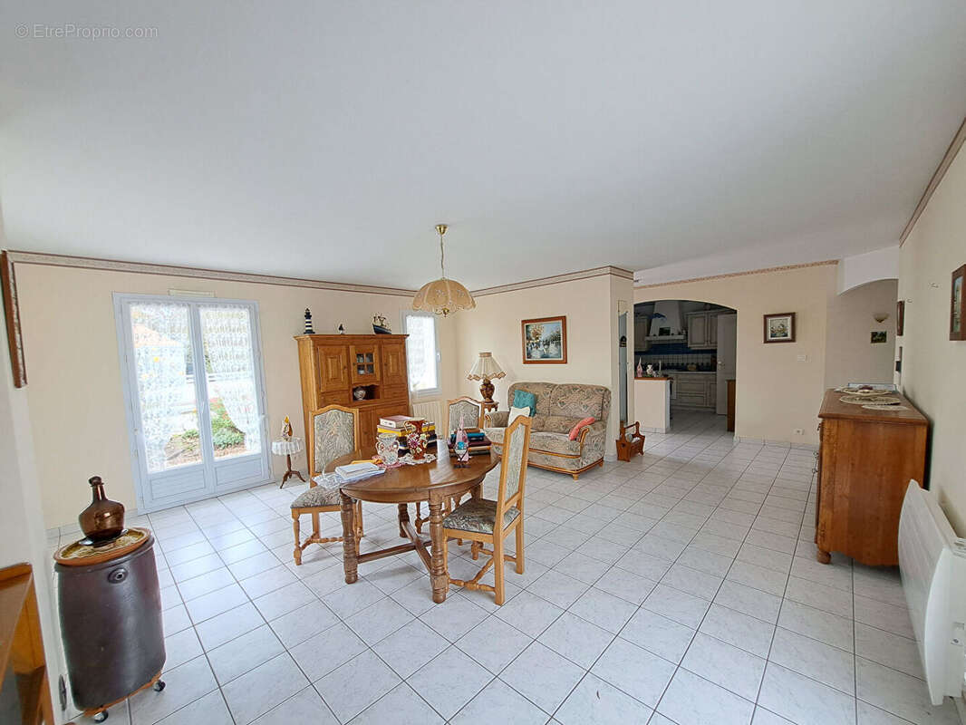 Maison à L&#039;AIGUILLON-SUR-VIE