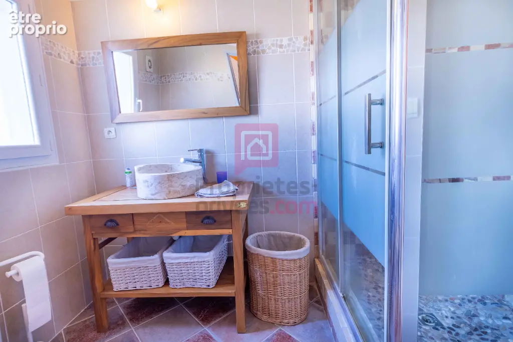 30126 Saint Laurent Des Arbres, calme,  2   jolies villas 15 pièces,  sur un terrain de 1050m2 - photo 8