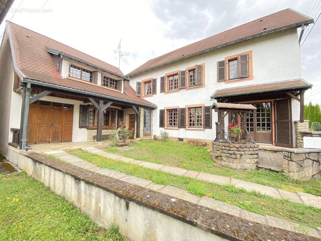 Maison à GRAND-CHARMONT