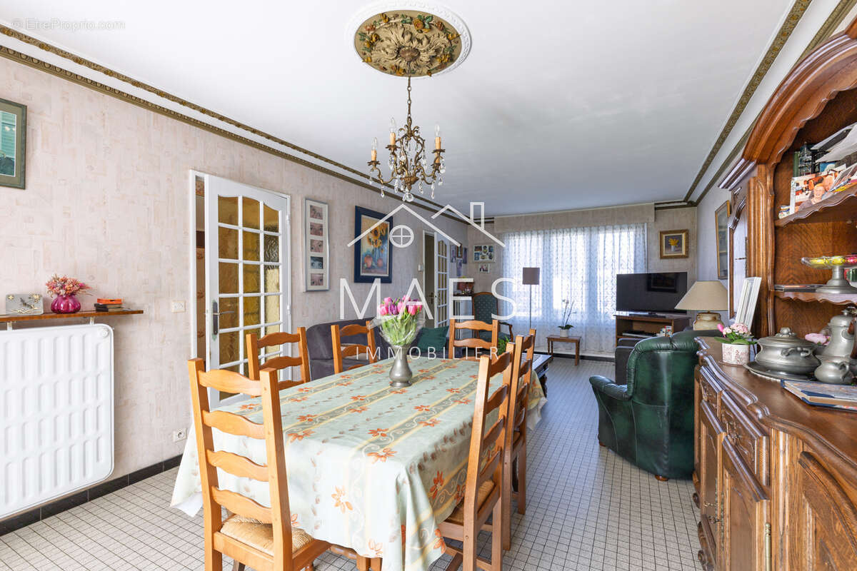 Maison à WAMBRECHIES