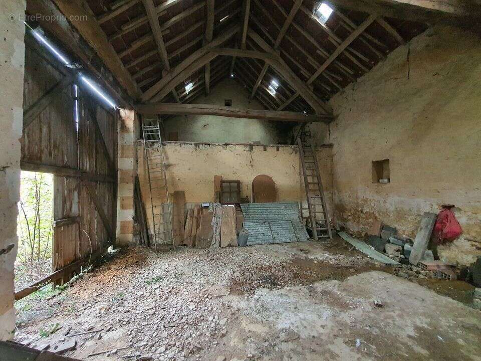 Maison à DAMPIERRE-EN-GRACAY