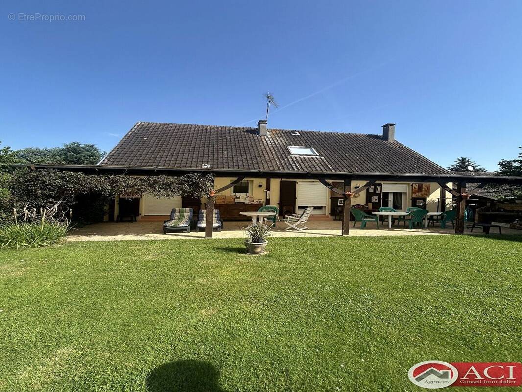 Maison 7 pièces à Ully-saint-georges (60730) - photo 1