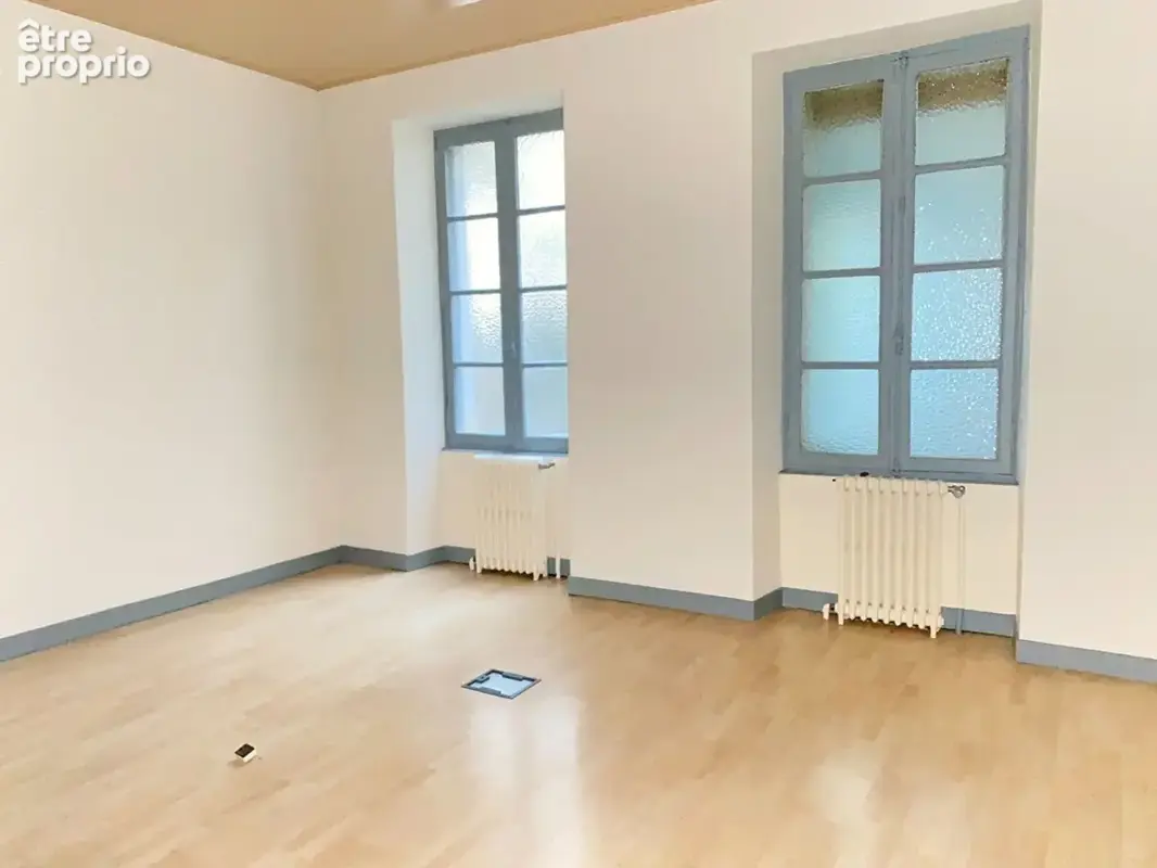 Commerce 119 m² à Saintes  - photo 3