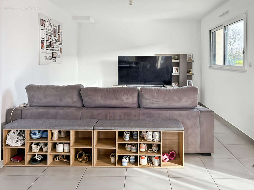 Maison à MEZIERES-SUR-COUESNON