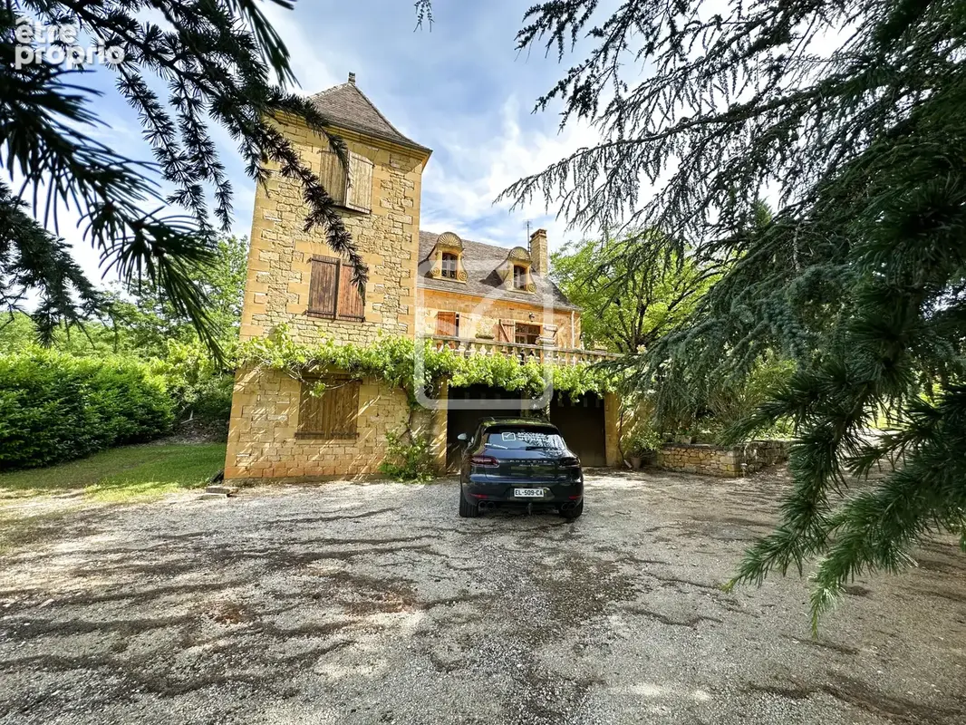 EXCLUSIVITE - Vaste demeure de caractère sur sous sol avec son appartement sur un parc clos de 2080m2 - photo 8