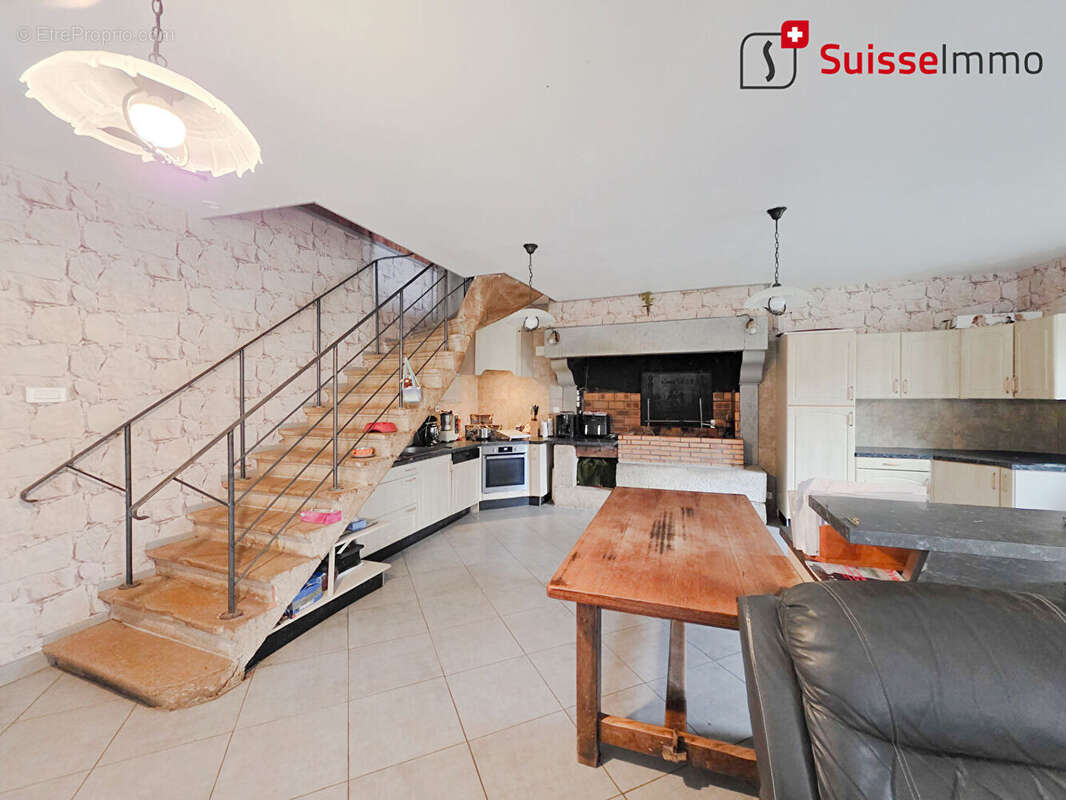 Maison à COURCHATON