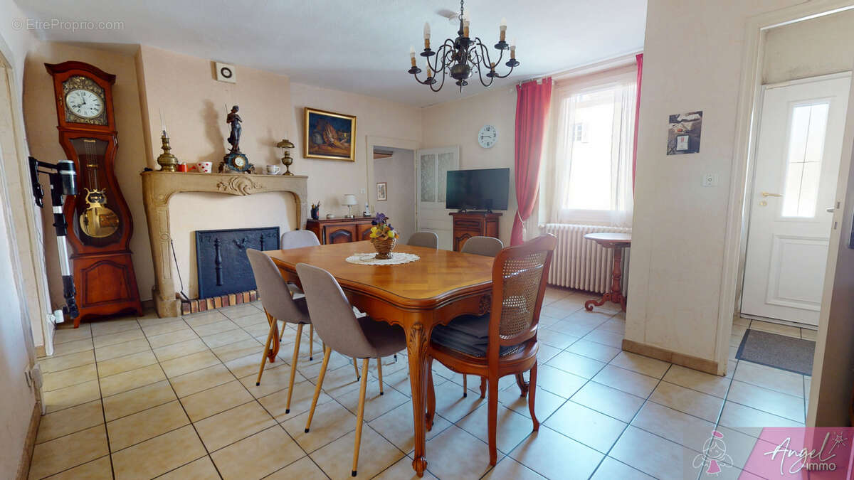 Immeuble de rapport a dole - 2 logements independants + garage + jardin - photo 8