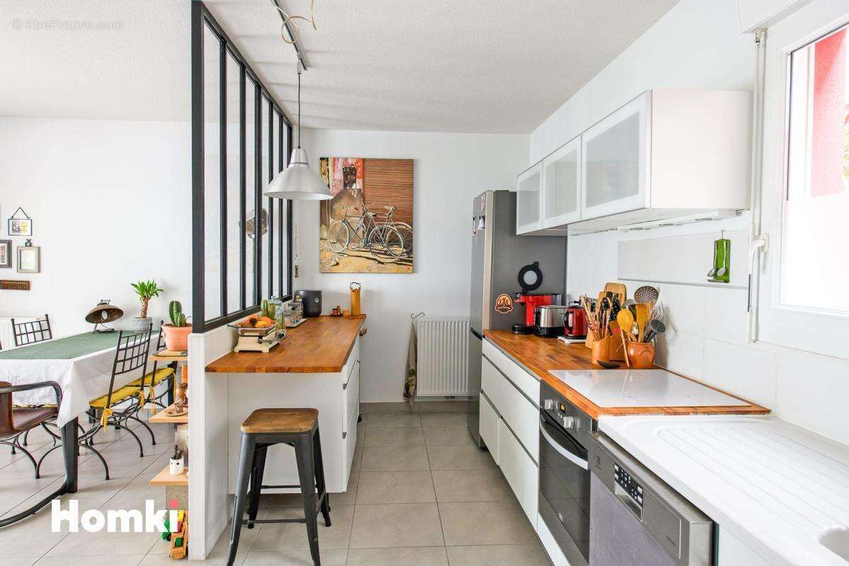 Appartement à MAUGUIO