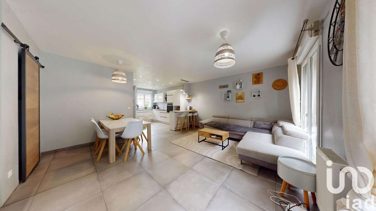 Photo 5 - Maison à MONTEREAU-FAULT-YONNE