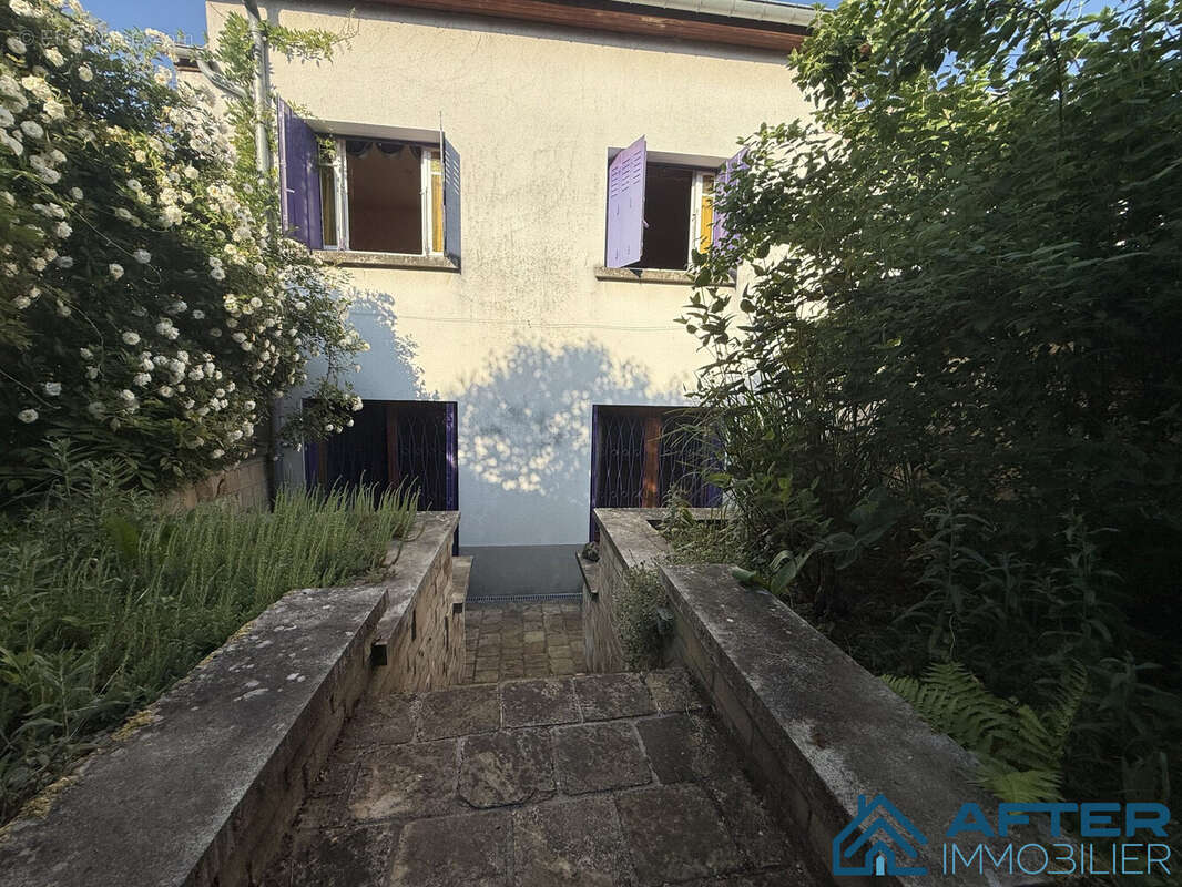 Maison à DENEUVRE