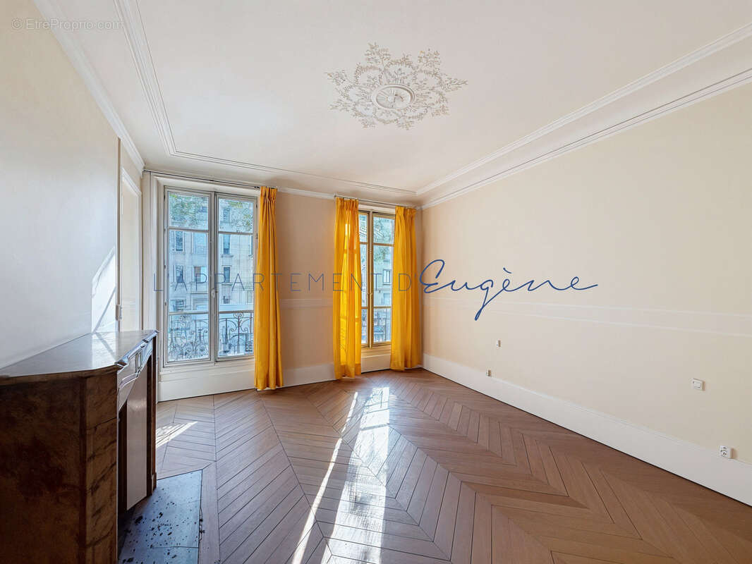 Appartement à PARIS-15E