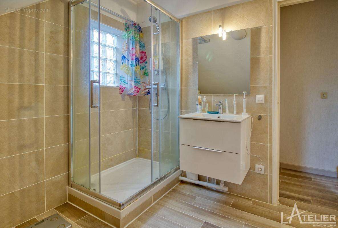 Maison à FEUCHEROLLES