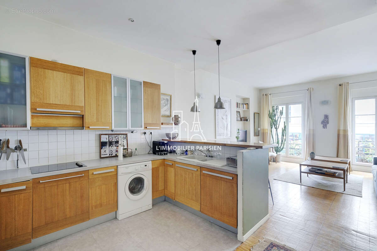 Appartement à PARIS-17E