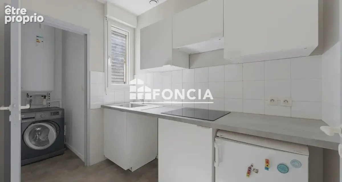Bel appartement de type 3 vendu libre avec place de parking en centre ville - photo 2
