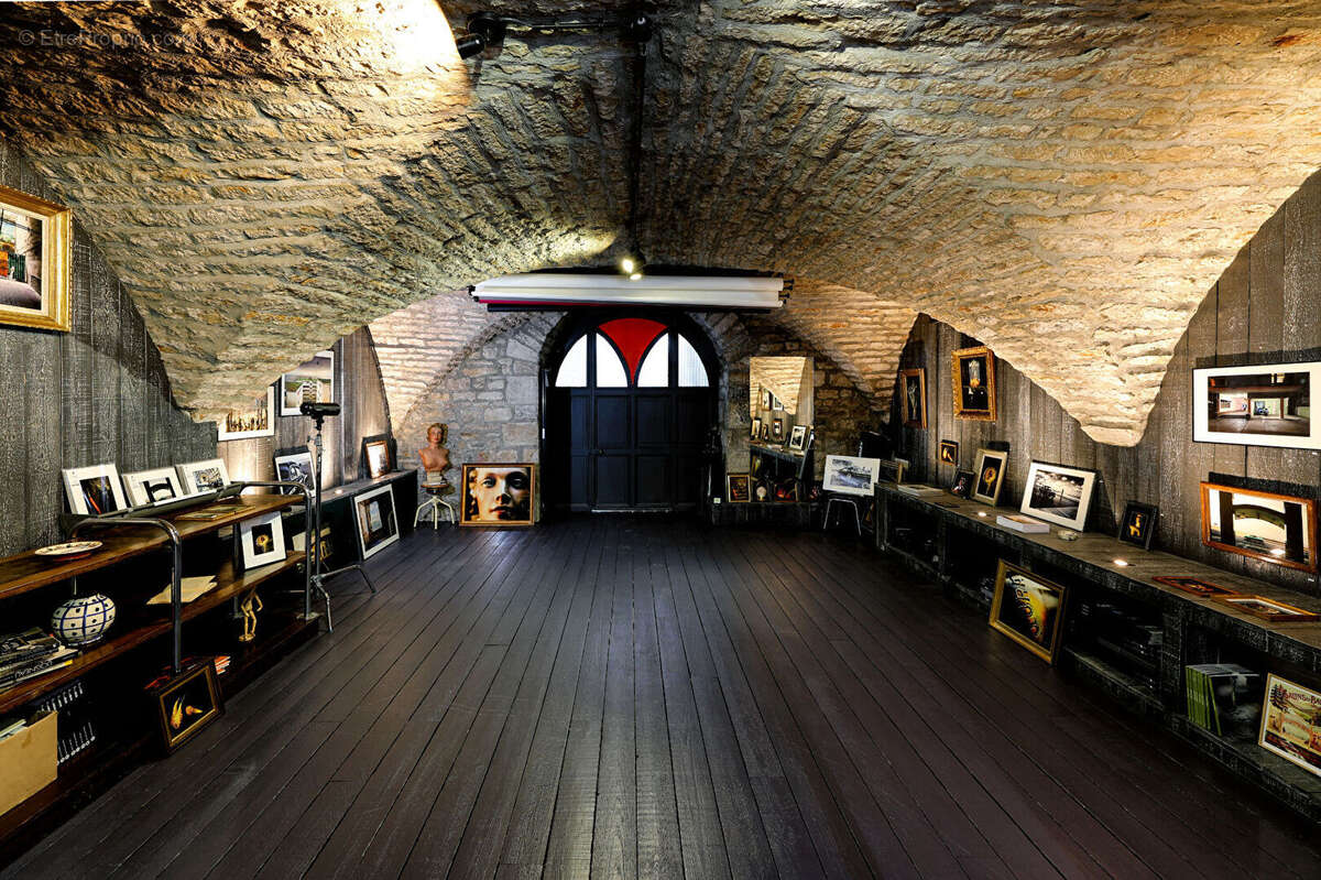 Commerce à SALINS-LES-BAINS