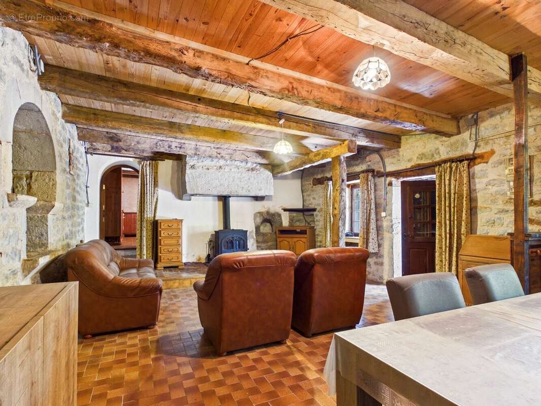 Secteur Tarn-Et-Garonne, Charmante Maison en Pierre avec 2 chambres à Puylagarde - photo 11