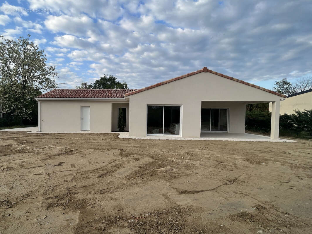 Maison à CAMBOUNET-SUR-LE-SOR