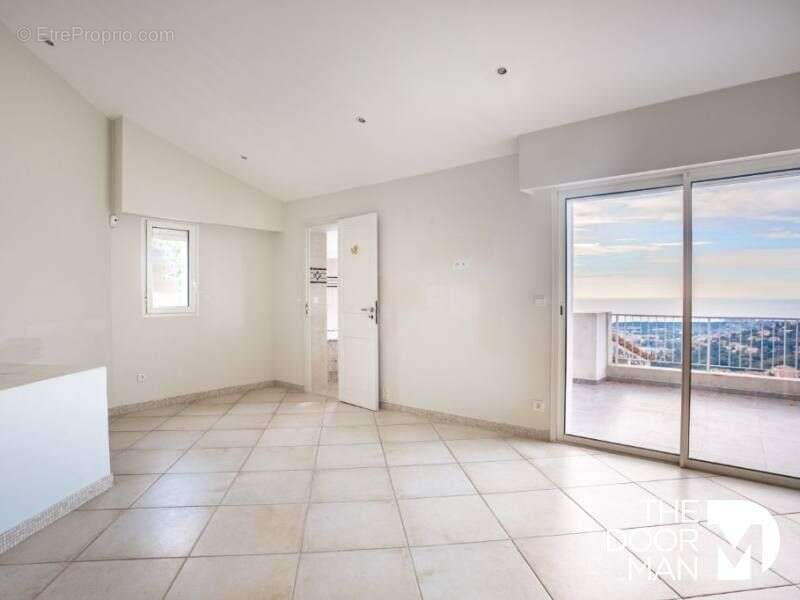 Maison à MANDELIEU-LA-NAPOULE