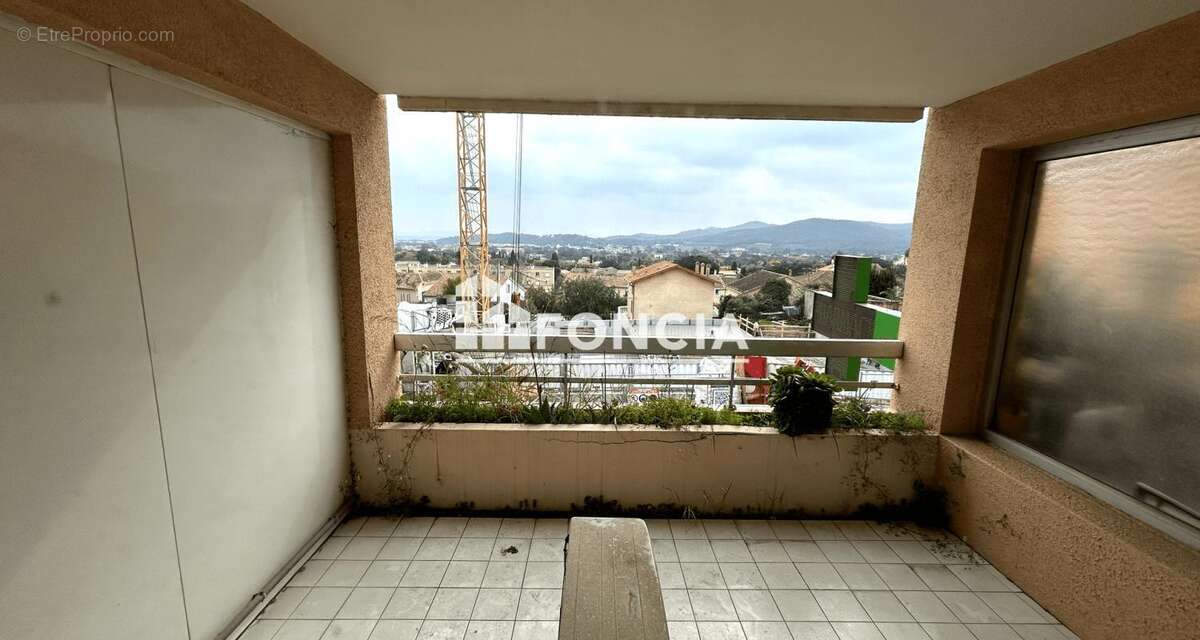 Appartement à BORMES-LES-MIMOSAS