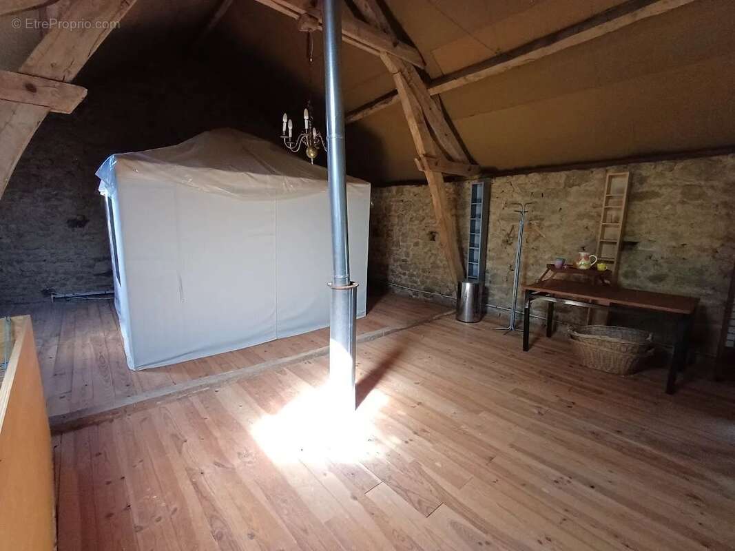 Maison à CHENERAILLES