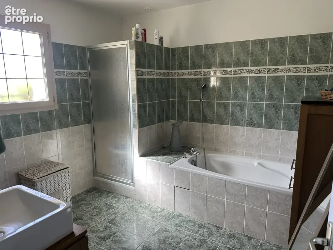 Exclusivité à 9km de Cognac, maison de 177m2,5 chambres et piscine chauffée. - photo 14