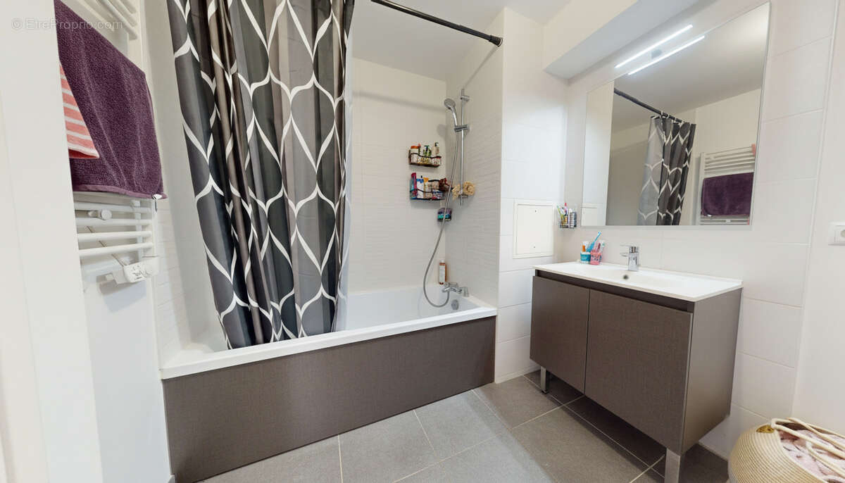 Appartement à SARTROUVILLE