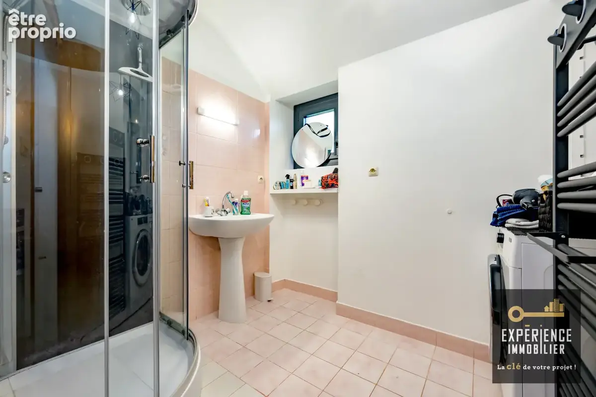 Maison en pierre avec ses dependances - photo 12