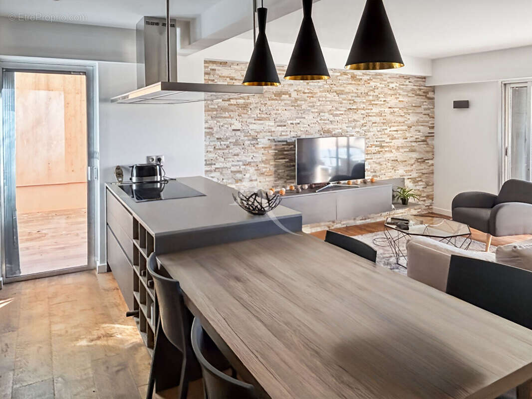 Appartement à LE CANNET