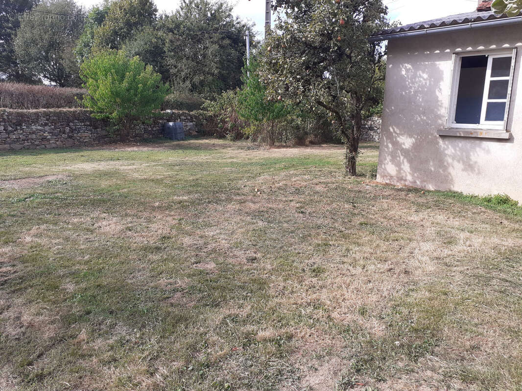 Maison 89 m² à Janailhac  - photo 12