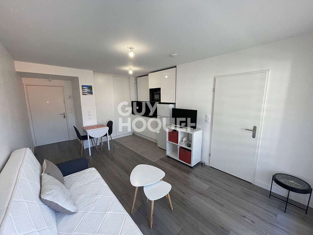 Appartement à PARENTIS-EN-BORN