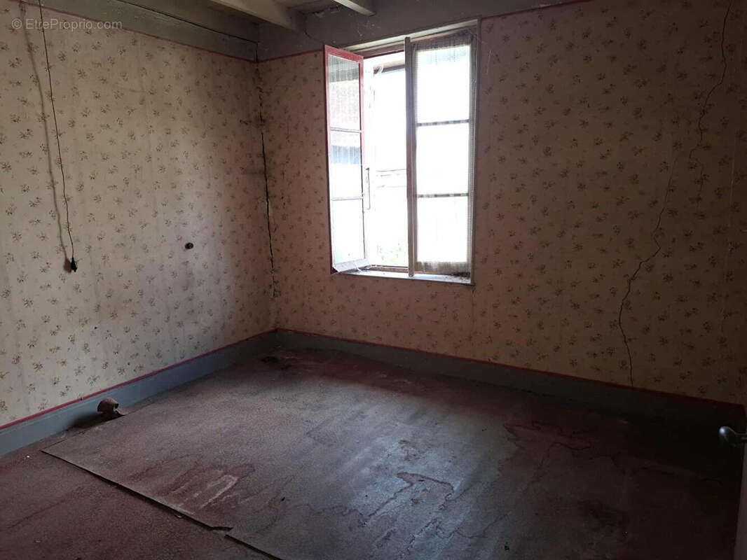 Maison à LES AVENIERES