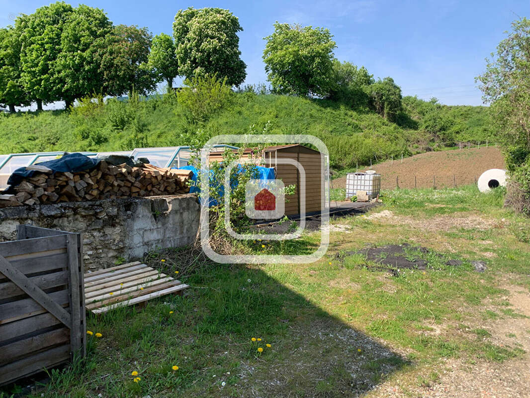 Terrain à RILLY-LA-MONTAGNE