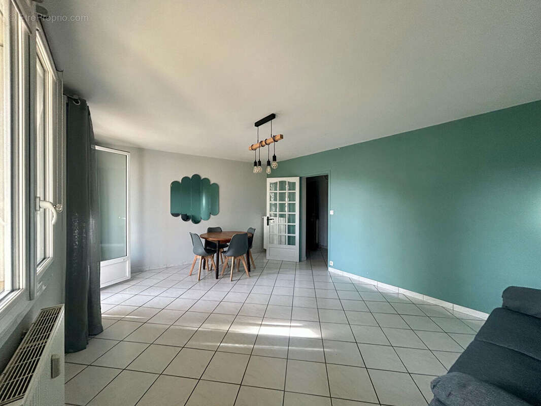 Appartement à MONTELIMAR