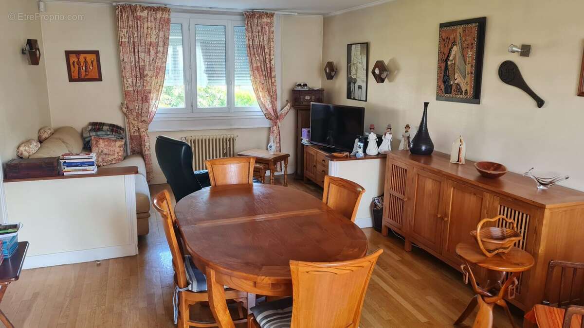 Maison à GOUSSAINVILLE