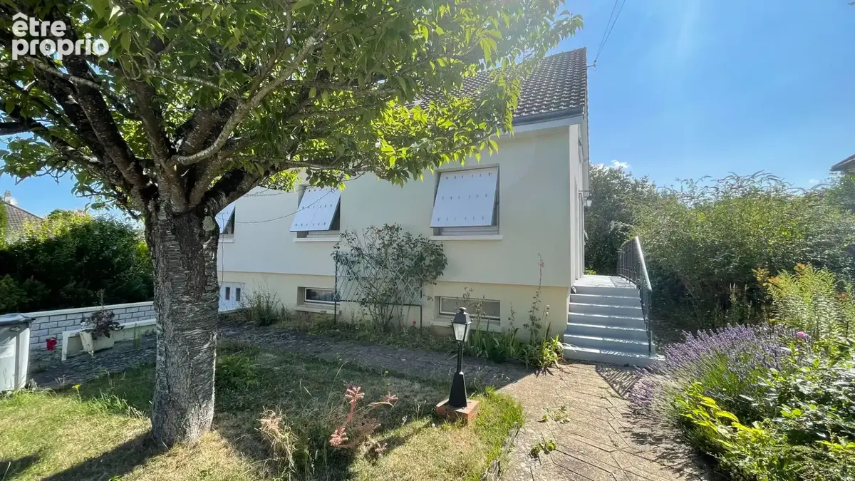 Photo Maison à Bonneval au prix de 242 650€