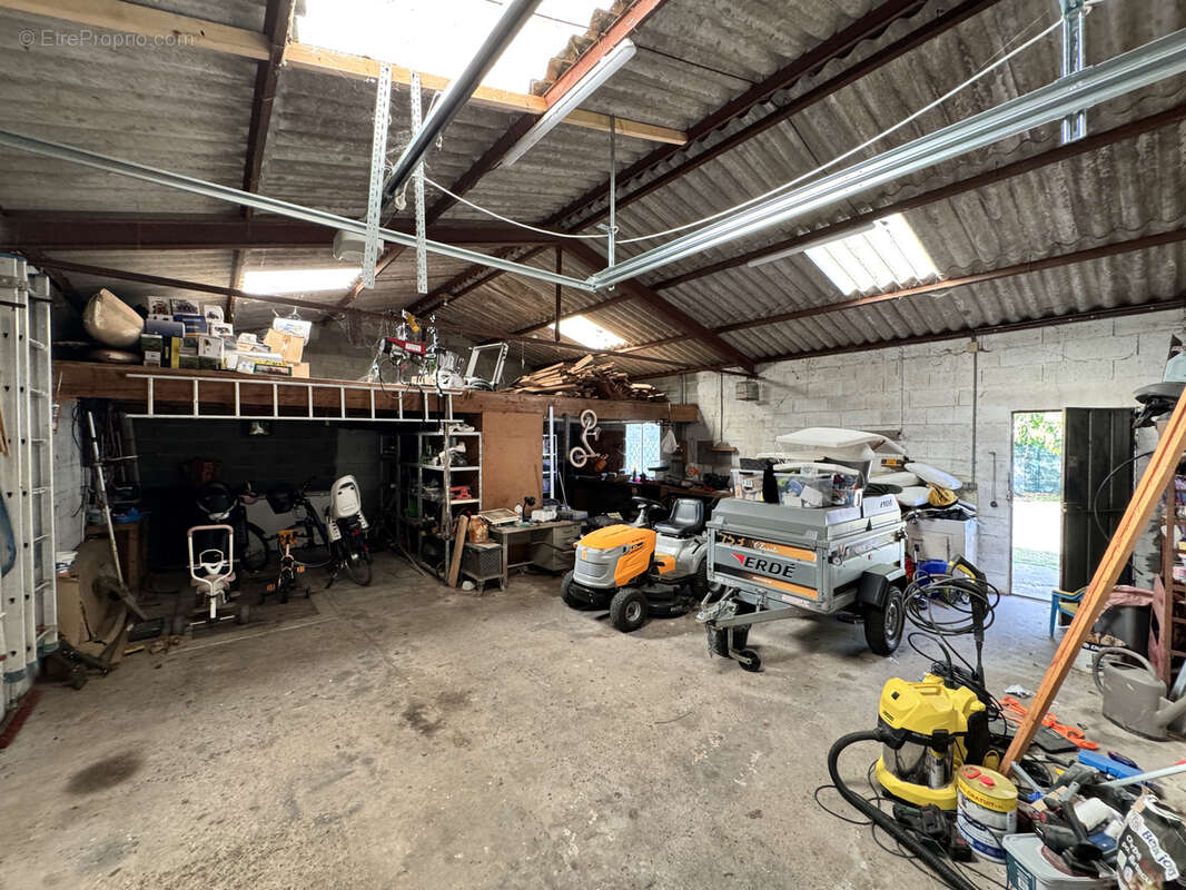 Maison à BARBEZIEUX-SAINT-HILAIRE