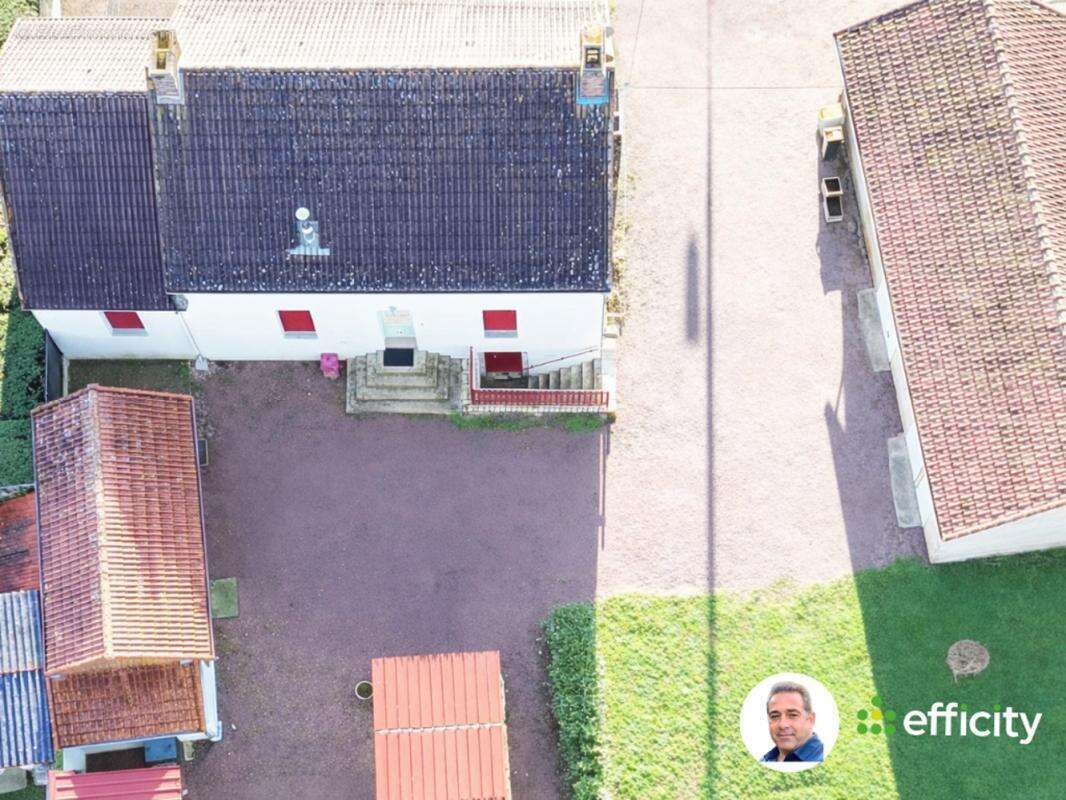 Maison à VALLON-EN-SULLY