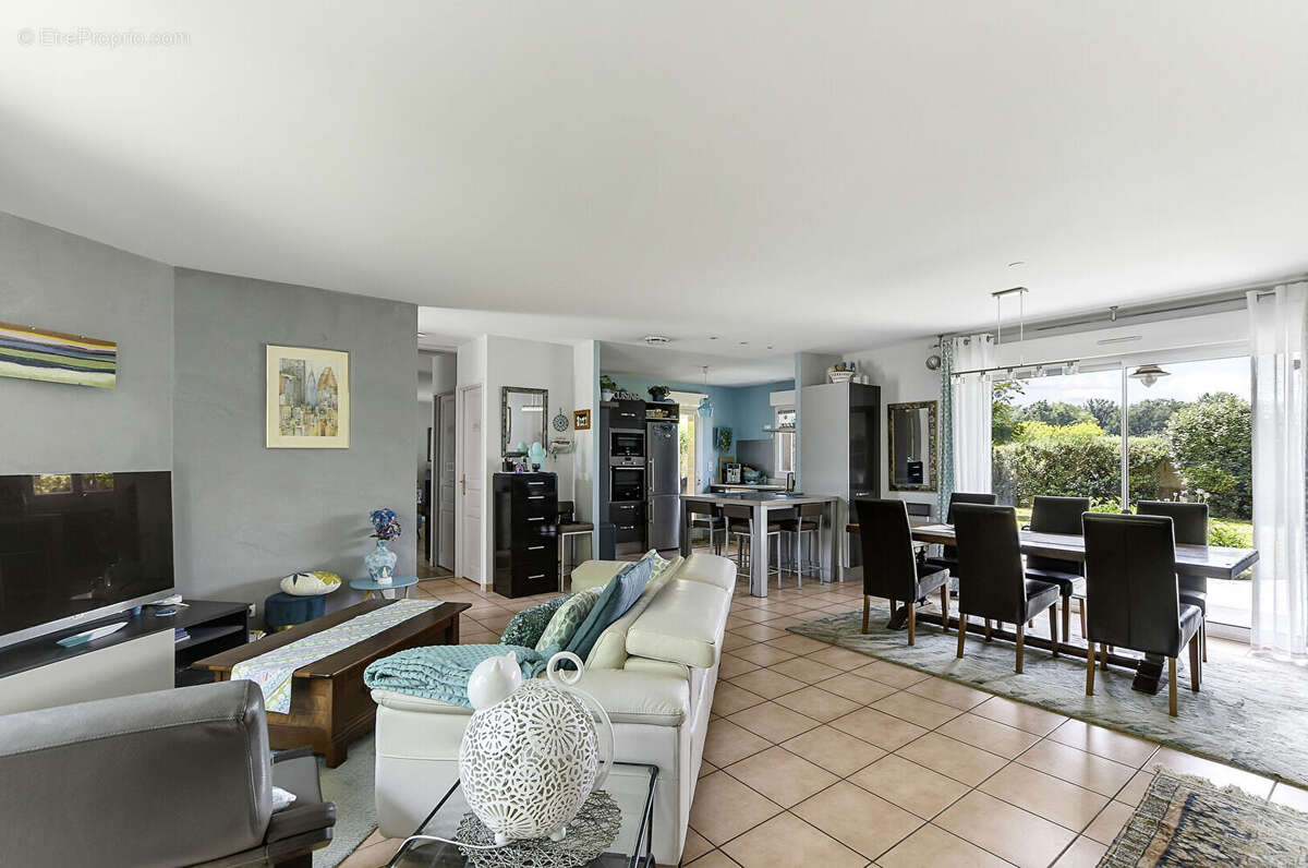 Maison T5 de plain-pied + piscine - Labastide-Saint-Sernin - photo 4