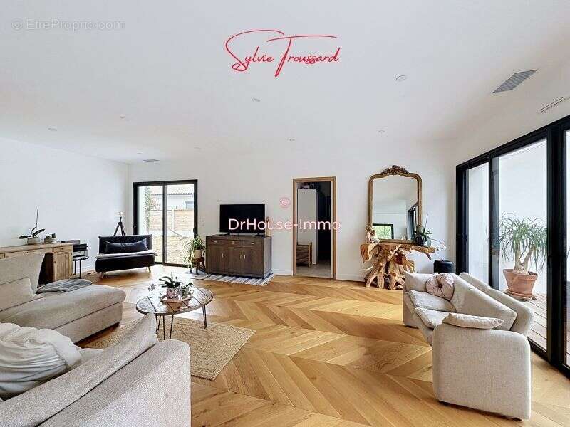 Maison 154 m² à Gujan-Mestras  - photo 11