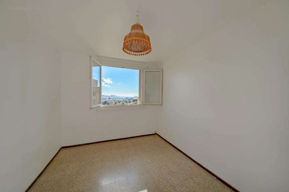 Appartement à MARSEILLE-15E